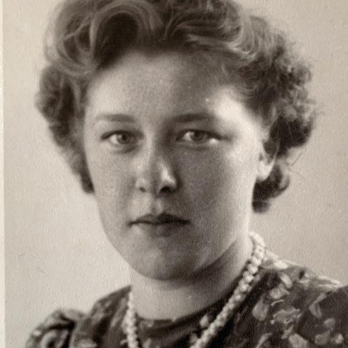 Foto van Clasina Maria (Sini) Knispel geboren op 29 september 1924 te Amsterdam